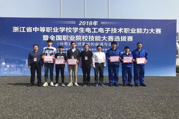 當今職校學汽車美容專業怎么樣去哪里學
