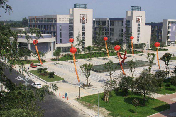 四川省鹽亭縣職業(yè)技術(shù)學(xué)校簡介與2019年招生要求