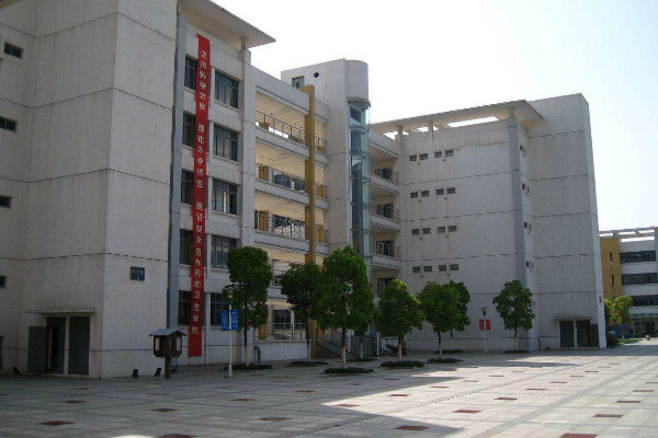 報考國家免費醫學生需要滿足什么條件?