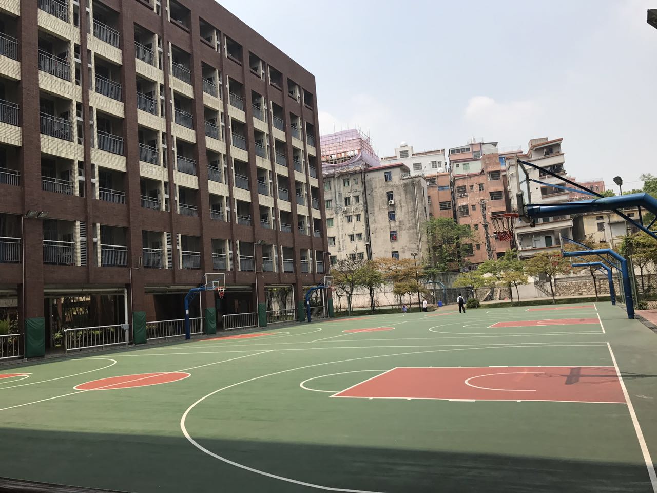 愛護幼兒師范學校的校園環(huán)境