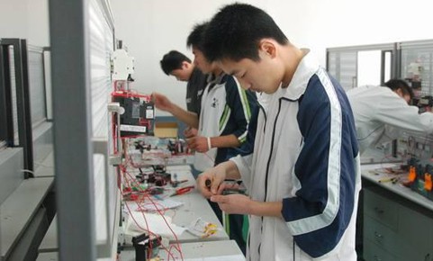 應用電子技術專業
