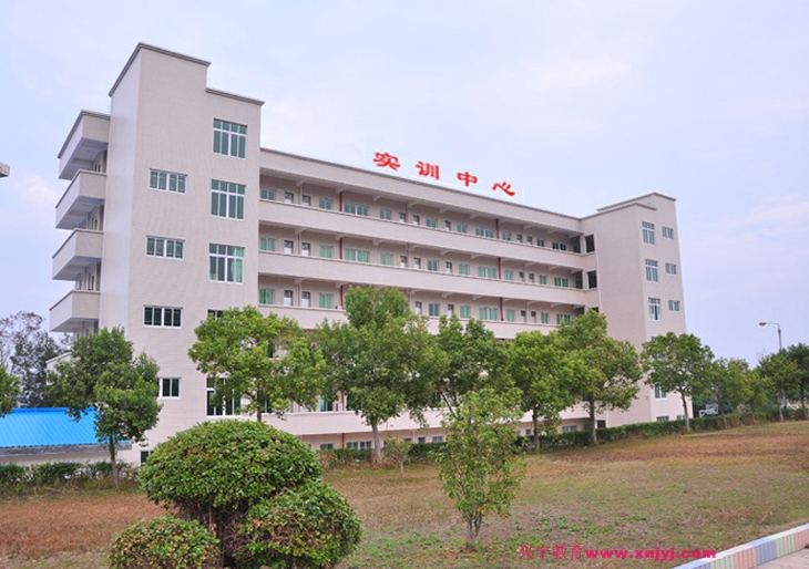 貴陽機械工業學院