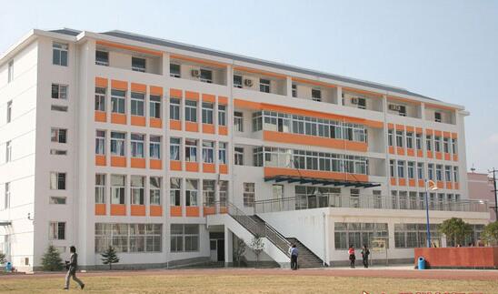 雅安職業學校