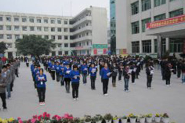 云吟職中