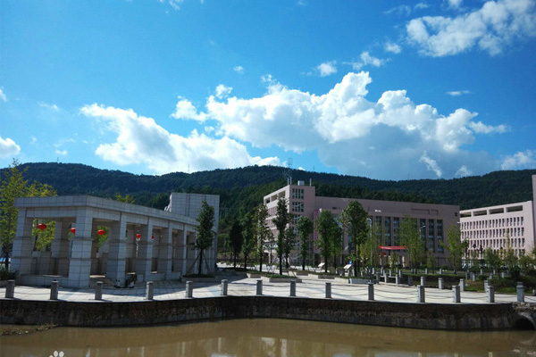 職業(yè)學(xué)校排名