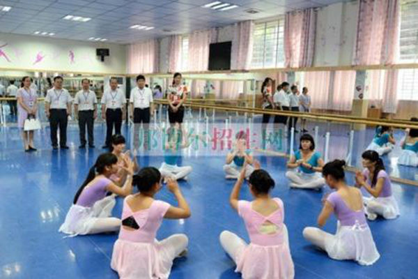 四川師范大學(xué)幼師學(xué)校怎么樣